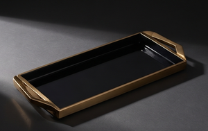 Plateau rectangulaire artisanal en métal émaillé noir avec poignées dorées géométriques, idéal pour table basse, coiffeuse ou comme plateau de rangement pour parfums - Product Image 5