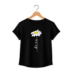 Camiseta Roja de Cuello Redondo para Mujer con Estampado Floral 'Let Your Soul Shine', Casual, Manga Corta, 100% Algodón Jersey - Product Image 3