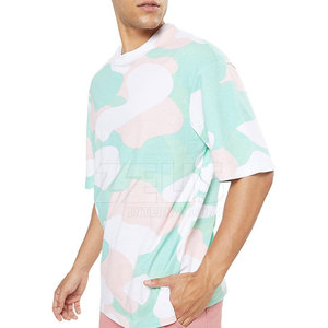 T-shirt surdimensionné confortable pour homme, conçu pour un style décontracté et une qualité durable. - Product Image 4