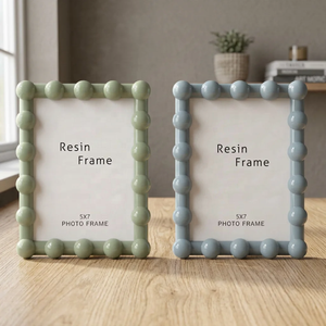 Cadre photo en résine 5x7 à fixer au mur, vertical, léger, design perlé vert et bleu - Product Image 2