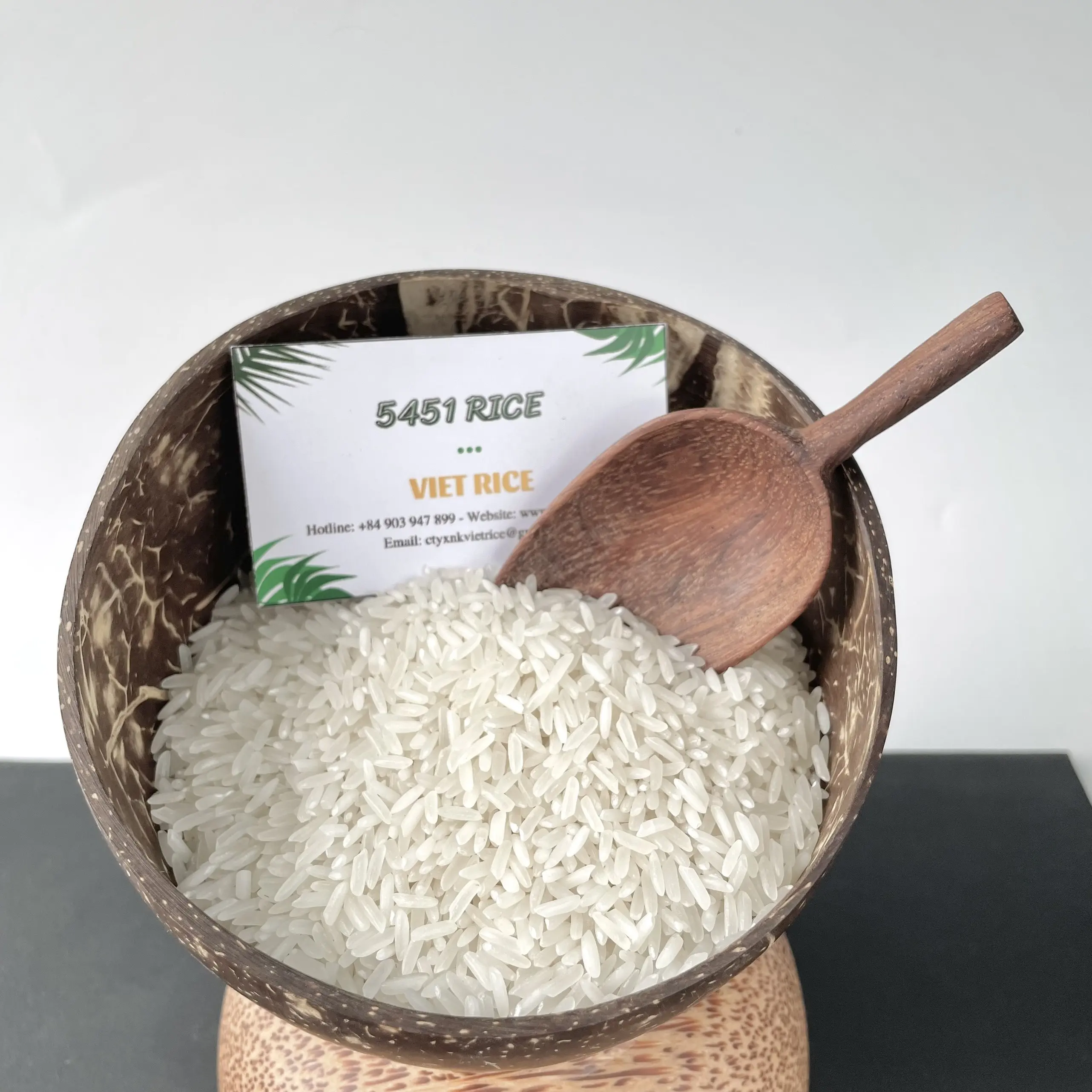 Le meilleur vendeur de riz blanc à grain long 5451 Une usine de riz fiable fournit 5% du riz cassé