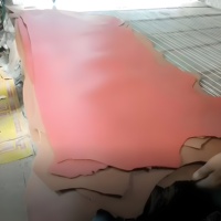 Kulit Kerbau Asli Ramah Lingkungan Ketebalan 2-2.5mm Ukuran 12-16 Kaki Persegi Sarung Pisau Sabuk Tas Dompet Sepatu dalam Berbagai Warna