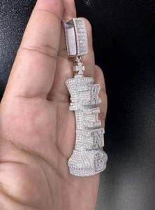Colgante de ajedrez de Rey de Moissanita Plateada, con incrustaciones de circonitas redondas brillantes, de Plata 925 con baño de Rodio, Joyería Unisex - Product Image 3