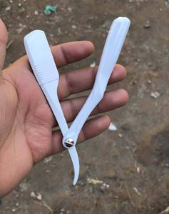 มีดโกนโลหะคุณภาพสูงจากโรงงาน ใบมีดมาตรฐาน ด้ามจับพลาสติก มีดโกนสำหรับช่างตัดผมมืออาชีพ ANAAIF - Product Image 4