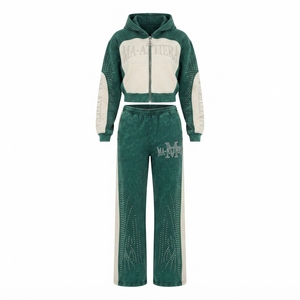 Ensemble de survêtement deux pièces pour femme avec sweat à capuche court zippé color block et pantalon de survêtement large orné de strass - Product Image 3