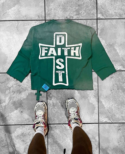 เสื้อสเวตเชิ้ตครอปทรงหลวม แขนเสื้อแบบดรอปโชว์เดอร์ ผ้าเฟรนช์เทอร์รี่ ขอบดิบ ล้างสีแบบแอซิดวอช ทำสีซีดแบบซันเฟด แต่งดีเทลขาดๆ สำหรับผู้ชาย สไตล์สตรีทแวร์ - Product Image 6