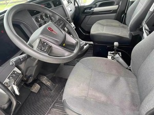 Camion tracteur poids lourd 10 roues 6x4 diesel haute puissance pour services logistiques et maritimes intensifs - Product Image 5