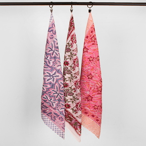 Bandana en coton imprimé à la main, multi-usages, style tendance, motifs floraux dégradés, écharpe de voyage 21x21 pouces - Product Image 5