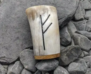 Tasse Viking en corne de buffle faite à la main pour les fêtes et les toasts Koi Drinkware - Product Image 5