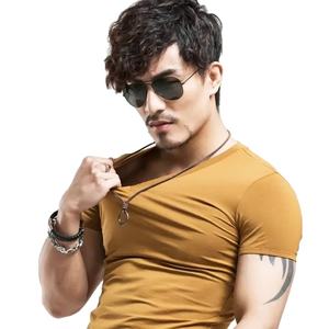 2025 tout nouveau hommes T-shirt hauts col en V à manches courtes t-shirts hommes mode Fitness chaud T-shirt pour homme homme T-shirt taille 5XL - Product Image 1