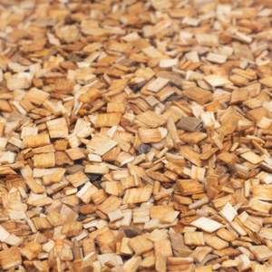 Vente en gros usine de copeaux de bois d'eucalyptus naturels en vrac pour centrales électriques, production de granulés, fumée de barbecue et paillis de jardin - Product Image 1