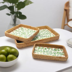 Plateau décoratif léger et durable en nacre, fait à la main, pour les hôtels et les centres de villégiature au Vietnam - Product Image 4