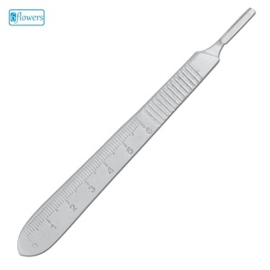 6flowers Manche de scalpel chirurgical certifié CE ISO avec échelle de mesure, en acier inoxydable de haute qualité, longueur 12,75 cm, pour usage chirurgical - Product Image 1