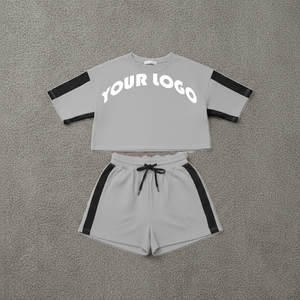 Conjunto de Dos Piezas Personalizado para Mujer, Camiseta Corta de Algodón Jersey con Bordado y Pantalones Cortos - Product Image 2