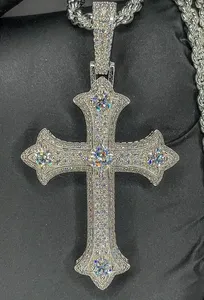 Pendentif Croix Moissanite Sertie de Pierres Style Hip Hop Luxe en Argent Sterling 925 - Product Image 2