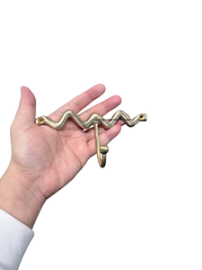 Handcrafted Brass Wavy Wall <b>Hook</b> Decorative Metal Zig Zag Single Robe <b>Hook</b> Luxury Home Decor Modern Abstract Wiggle <b>Coat</b> Hanger - Product Image 3