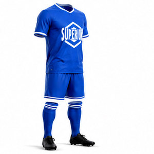 Tenue d'équipe de football personnalisée, confectionnée en tissu polyester de qualité supérieure avec propriétés de gestion de l'humidité et un aspect professionnel - Product Image 4
