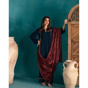 ชุดออกแบบด้านบนด้านล่างและ dupatta พร้อมงานเย็บปักถักร้อยลำดับขนาด XL - Product Image 3