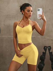 Ensemble de survêtement 2 pièces pour femme : débardeur de sport froncé à col halter et short cycliste taille en V – Tenue de sport, course et yoga - Product Image 5