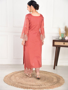 <b>Women</b> Quick Dry Regular Fit Knee-Length Traditional <b>Kurta</b> Set with Trousers Dupatta Rayon Casual Wear Rajasthan India Pakistan - Product Image 6