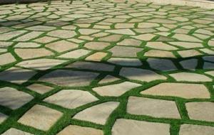 Pavés en pierre naturelle jaune crème marron, durables, écologiques, pour aménagement paysager et chemins, en vrac - Product Image 2