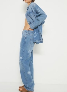 Vente en gros de survêtements en jean personnalisés pour femmes, tenue deux pièces tendance, streetwear oversize, fournisseur de vêtements OEM ODM - Product Image 2