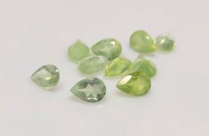 Vente en gros de pierres précieuses de préhnite naturelle facettées en forme de poire, pierres en vrac, gouttes de préhnite de haute qualité - Product Image 1