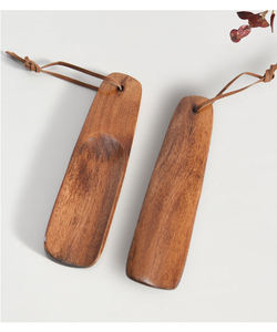 Nouveau produit, vente chaude : Chausse-pieds en bois disponible en acacia, mangue, pin, bois rouge, sheesham et autres types de bois. Année 2026 - Product Image 4