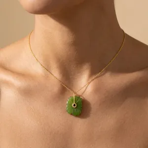 Collier pendentif en laiton plaqué or avec pierres précieuses sculptées en forme de fleur (turquoise, péridot, améthyste, quartz) et zirconiums noirs – Produit le plus vendu - Product Image 3