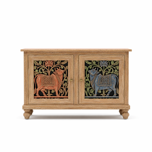 Aparador de Madera Elegante de la Mejor Calidad con Estantes Ajustables para las Necesidades de Organización del Hogar, Disponible para la Venta - Product Image 2