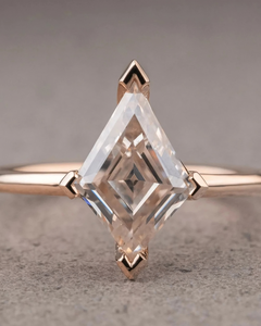 Anillo de compromiso de moissanita de 2.0 CT con corte cometa, chapado en rodio, oro macizo, elegante regalo de aniversario, promesa única, solitario - Product Image 2