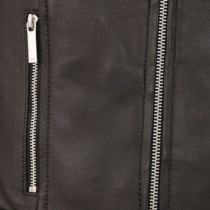 Veste en cuir ajustée pour femme de haute qualité |   Cuir véritable à 100% pour des tenues élégantes, vestes pour femmes - Product Image 3