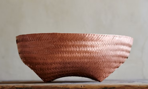 Panier en cuivre tissé à la main, panier de rangement décoratif en métal pour fruits, collations, organisateur de table, décoration artisanale pour la maison et la cuisine - Product Image 5