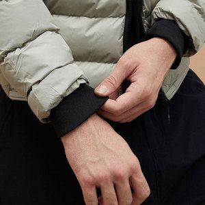 Blouson d'hiver matelassé en duvet gris clair pour homme, coupe-vent, col montant, fermeture éclair, fabrication OEM sur mesure, prix usine, best-seller - Product Image 5