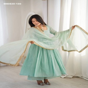 Ensemble élégant robe longue et dupatta en tissu imitation avec dentelle, couleurs éclatantes – Fournisseur indien, exportateur de mode féminine - Product Image 1