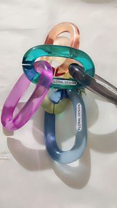 Chaîne en résine légère pour usage décoratif, idéale pour la décoration de pièces et les fêtes - Product Image 2