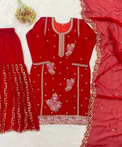 Salwar Kameez Rojo de Seda Bordado para Mujer con Dupatta, Traje Tradicional Indio Pakistaní para Bodas 82842 - LM -15 Corte Regular - Product Image 4