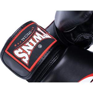 Guantes de Boxeo Twins Muay Thai Hechos a Mano con Cuero Genuino de Vaca, con Agarres para las Manos, Estilo Sanda, Transpirables y que Absorben la Humedad - Product Image 6
