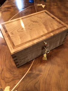 Caja de Almacenamiento de Madera de Pino con Diseño de Árbol de la Vida, Organizador de Joyas Hecho a Mano, Regalo Decorativo Pintado Único para Mesa, Hogar o Regalos - Product Image 3