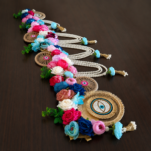 Guirlande décorative murale ou toran de porte, faite main, à motif floral, avec perles et œil porte-bonheur, et pampille en jute avec médaillon, pour la décoration intérieure - Product Image 3