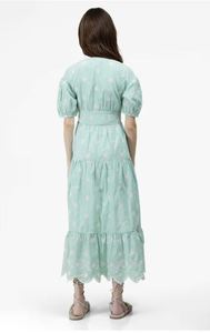 เดรสยาวแม็กซี่ผ้าชีฟองพิมพ์ลายทางตัดกัน คอวี แขนครึ่งแขน สำหรับผู้หญิง ทรงพลิ้ว ไซส์ใหญ่ ดีไซน์เดรสยาวคลุมเท้า - Product Image 5