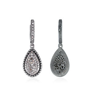 Pendientes de Aro en Forma de Lágrima de Plata 925 Oxidada con Diamantes Pavé Estilo Champán, Joyería Fina Hecha a Mano al por Mayor - Product Image 3