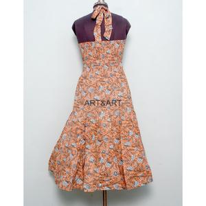 Robe longue en coton doux à imprimé floral, style simple pour les fêtes, écologique, sans manches, faite à la main en coton indien pour femmes - Product Image 5