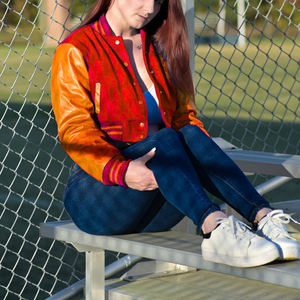 Veste courte universitaire pour femme, style Letterman, rouge et orange, avec manches en similicuir, vêtement d'extérieur décontracté, mode féminine - Product Image 1