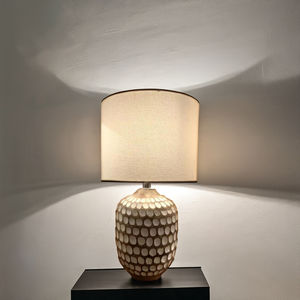 Lámpara de mesa de madera personalizada con color y estilo personalizados de alta calidad para decoración utiliza lámpara de mesa - Product Image 1