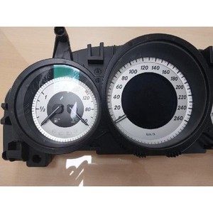 ชุดหน้าปัดมือสองสำหรับรถยนต์ C-class รุ่น 2049001808 - Product Image 3