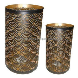 Ensemble de bougeoirs votifs ronds décoratifs pour la maison en fer de 2 pièces avec revêtement intérieur en poudre noire dorée et extérieure finie - Product Image 6