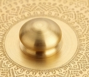Boîte de rangement élégante pour épices en laiton rond avec couvercle, design bohème, 7 compartiments, organisateur de cuisine, récipient en métal anti-poussière - Product Image 2