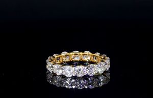 Bague de fiançailles et de mariage en or jaune 14 carats certifiée IGI, diamants de laboratoire taille brillant, bijoux de luxe durables pour femmes - Product Image 3