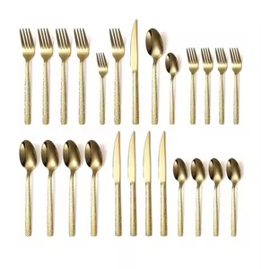Ensemble de couverts en laiton faits à la main, finition dorée, ensemble d'ustensiles de table élégants pour restaurant, hôtel, banquet, dîner - Product Image 2